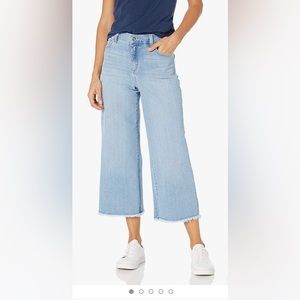 Gloria Vanderbilt 20W stretch frayed hem cropped jeans